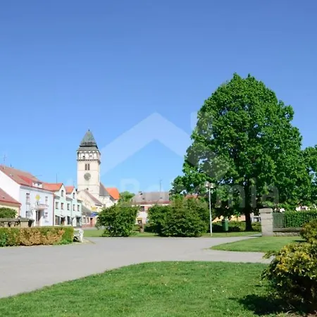 Za Lavkami Homestay *